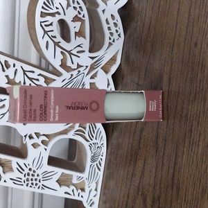 Mineral Fusion Color Correcting